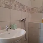 Hajdi דירה *